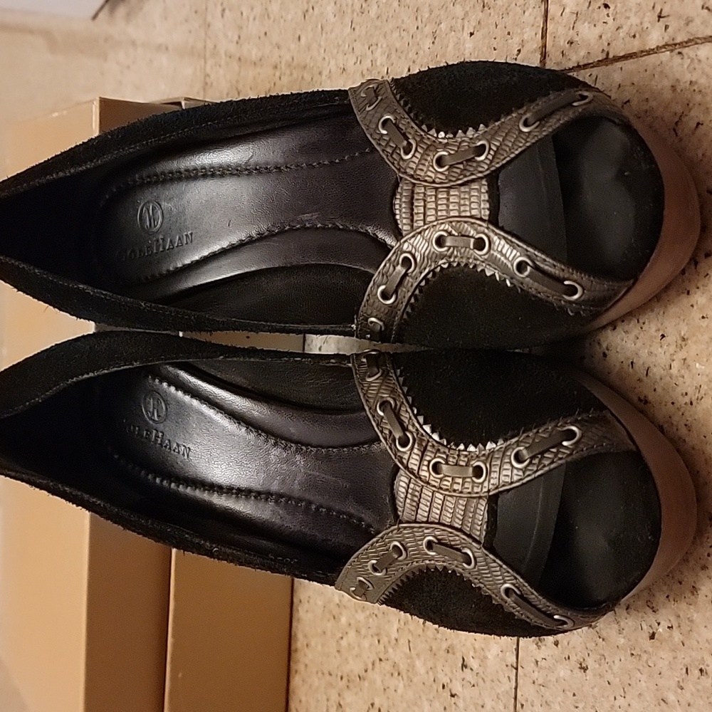 COLE HAAN  Black Suede Peep Toe Leather Stitch Croc Detail Wooden Platform Shoes